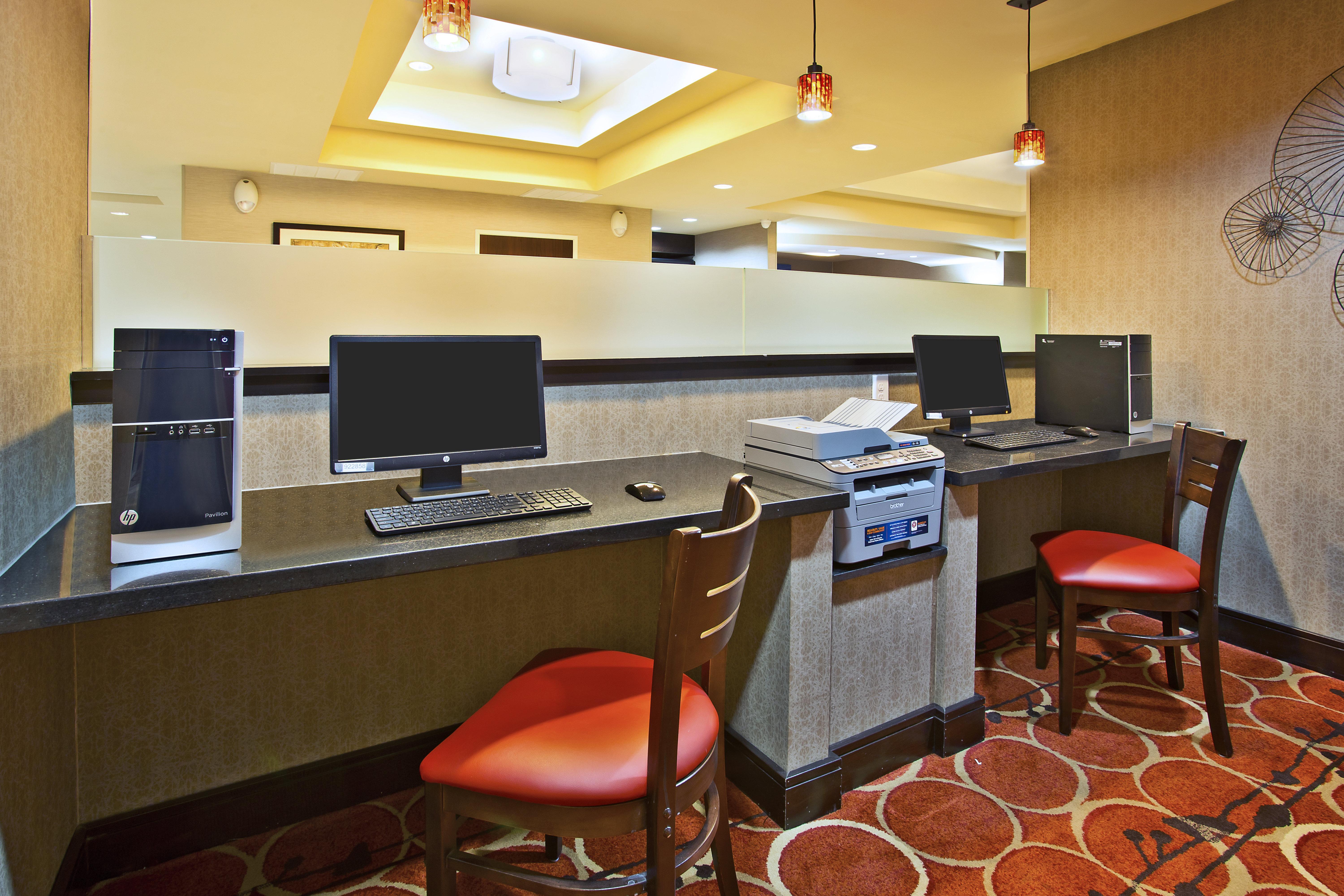 Holiday Inn Express & Suites Springfield By Ihg Dış mekan fotoğraf