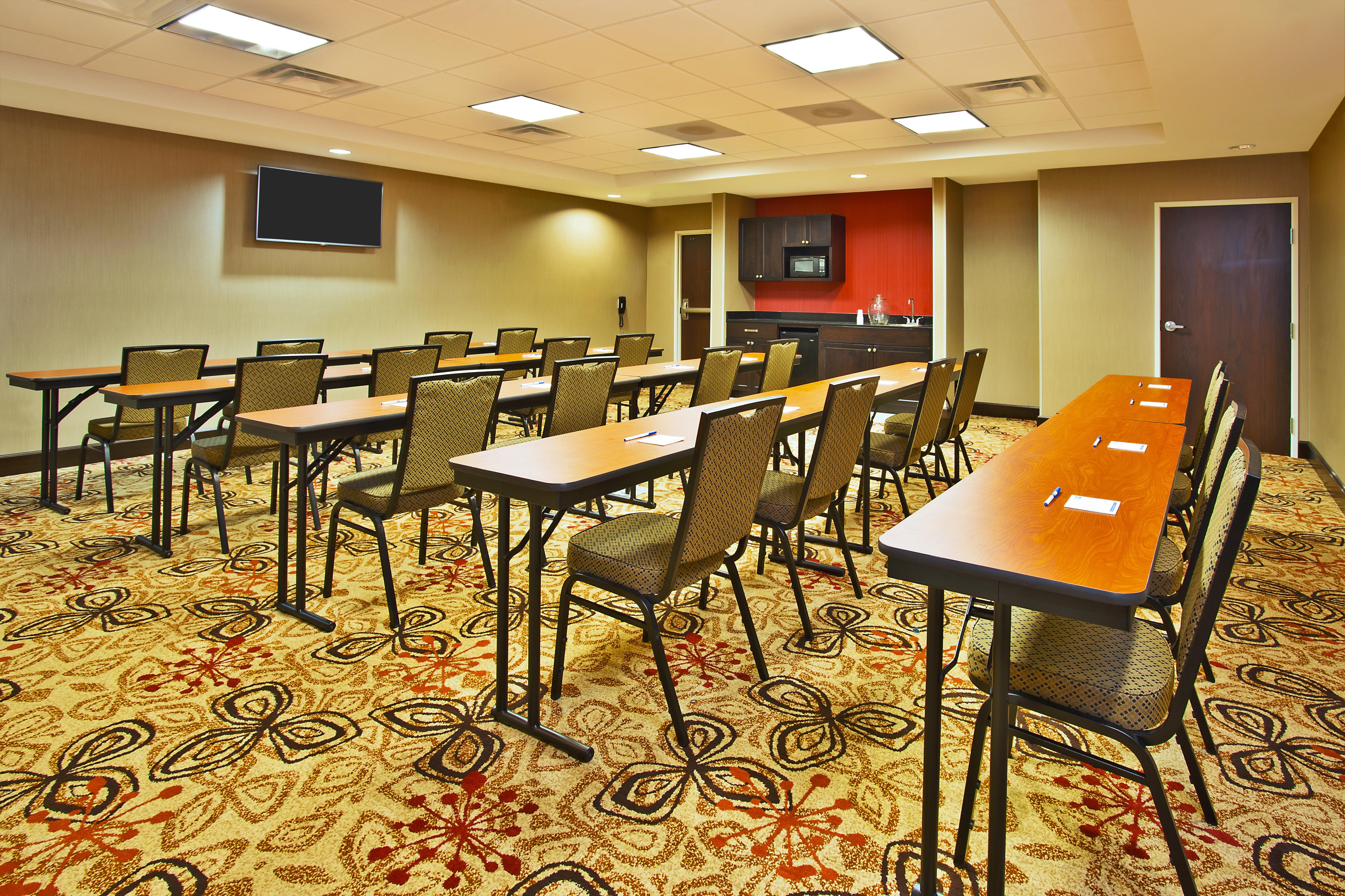 Holiday Inn Express & Suites Springfield By Ihg Dış mekan fotoğraf